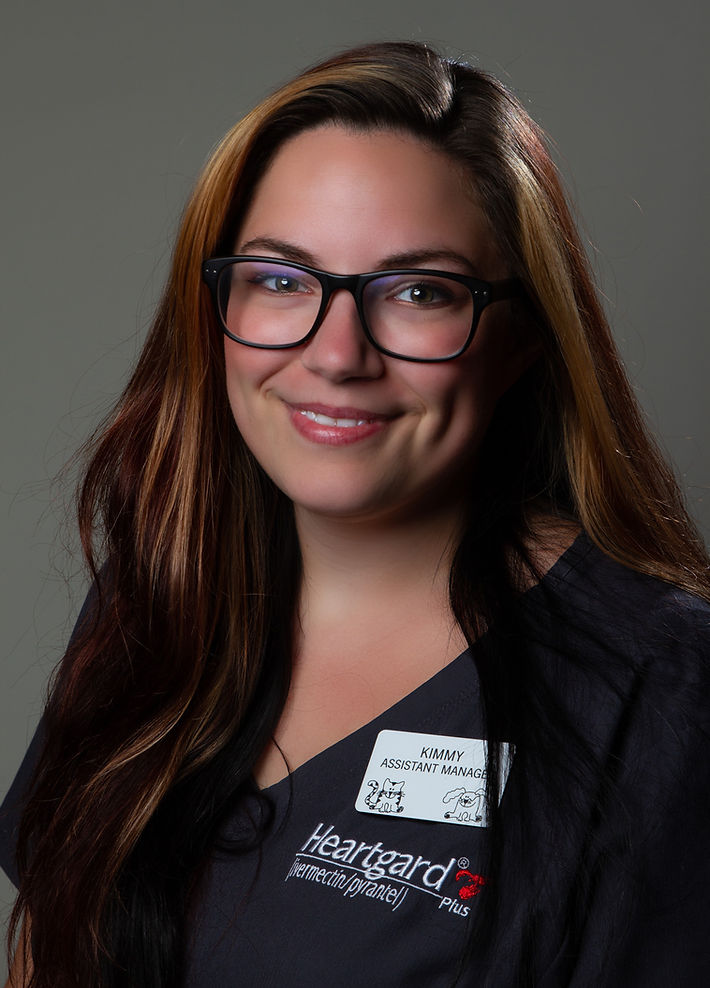 Headshot of Aquadale Assistant Manager/Receptionist Kimmie