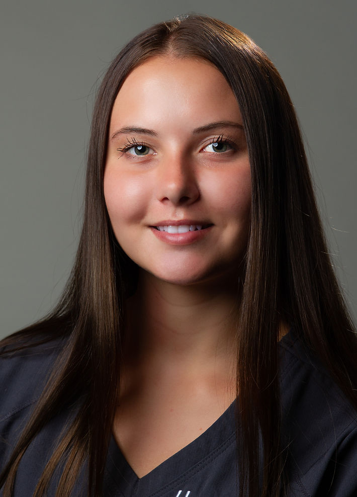 Headshot of Aquadale Veterinary Assistant Michaela